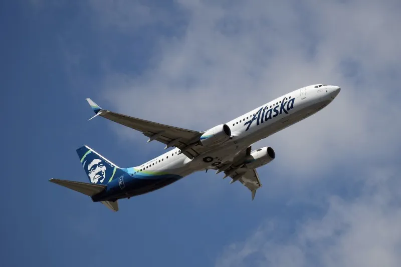 new york - august 24   a boeing 737-990 (er) operated by alaska airlines takes off from jfk airport on august 24, 2019 in the queens borough of new york city  bruce bennett getty images afp (photo by bruce bennett getty images)