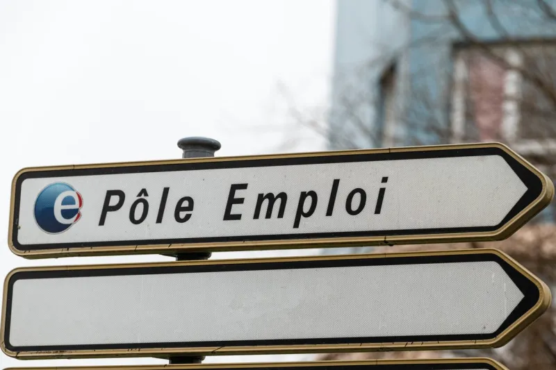 calais, france - january 13,2020   pole emploi logo on signboard pole emploi is a french governmental agency which registers unemployed people