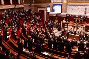 Budget de l’État : le gouvernement se dit prêt à activer une loi spéciale en l’absence d’accord