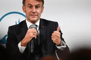 Emmanuel Macron 2025