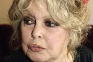 "Elle lui a murmuré un dernier mot d’amour, puis tout s’est arrêté" : les ultimes instants de Brigitte Bardot révélés