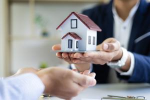 Affaire Apollonia : les Alésiens, à l’origine de la plus vaste escroquerie immobilière française, condamnés à 7 ans de prison 