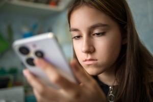 Adolescente smartphone