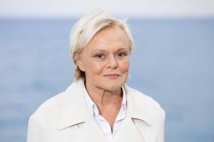 Muriel Robin révèle avoir voulu tuer sa mère malade d’Alzheimer : "J'étais très malheureuse"
