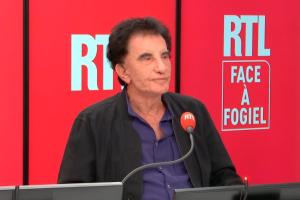 "Blanc comme neige" : Jack Lang répond enfin aux accusations liées à l’affaire Epstein