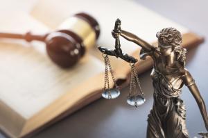 Dix hommes mis en examen à Lille pour le viol d’un enfant de 5 ans sous soumission chimique