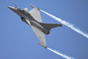un Rafale français dans l'air.