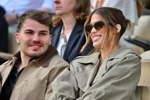Antoine Dupont et Iris Mittenaere en séjour dans un hôtel à l'île Maurice 