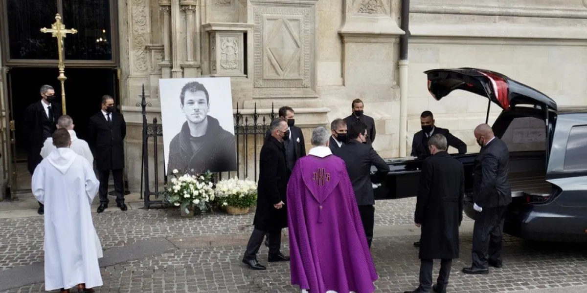 pallbearers carry the coffin of late french actor gaspard ulliel into the saint-eustache church in paris, france on january 27, 2022 for his funeral service after he died at 37 following a skiing accident on january 19 photo by abacapresscom