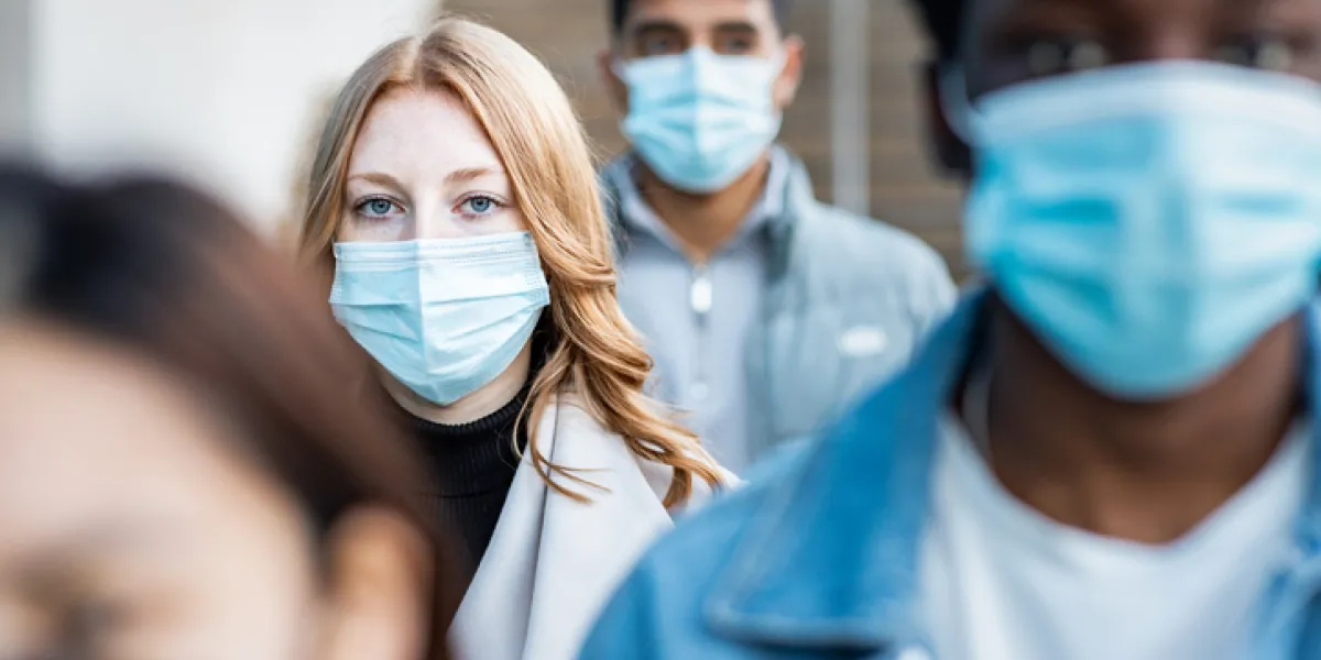 Français avec des masques 