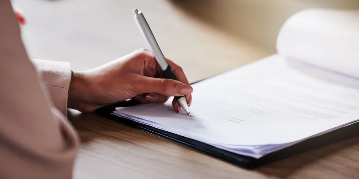 Les abus sur les contrats obsèques continuent alerte l'UFC-Que Choisir