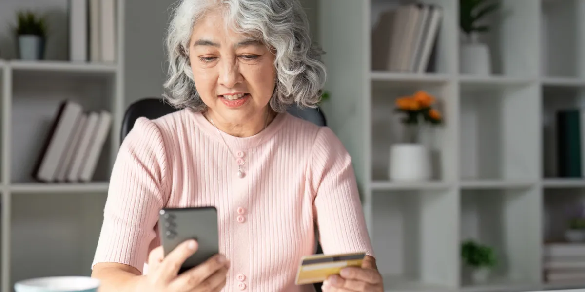 Comment les escrocs vous forcent à valider un virement frauduleux ?