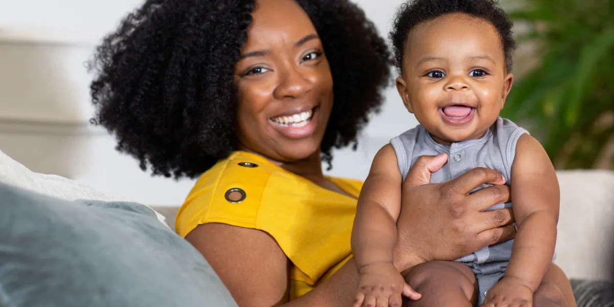 Dans cette ville française, le maire instaure une obligation de bonne humeur pour tout décembre