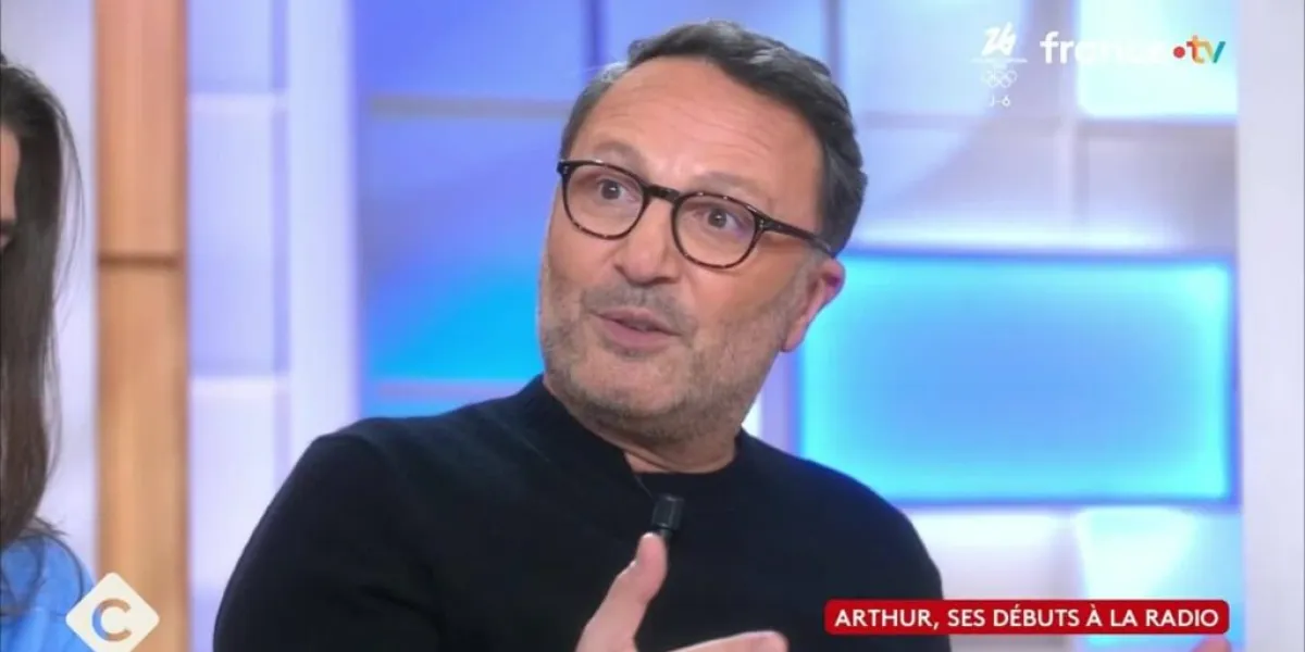 Arthur, sa magnifique déclaration à sa fille risque de déplaire à ses deux fils : "J'ai fait deux brouillons pour atteindre la perfection"
