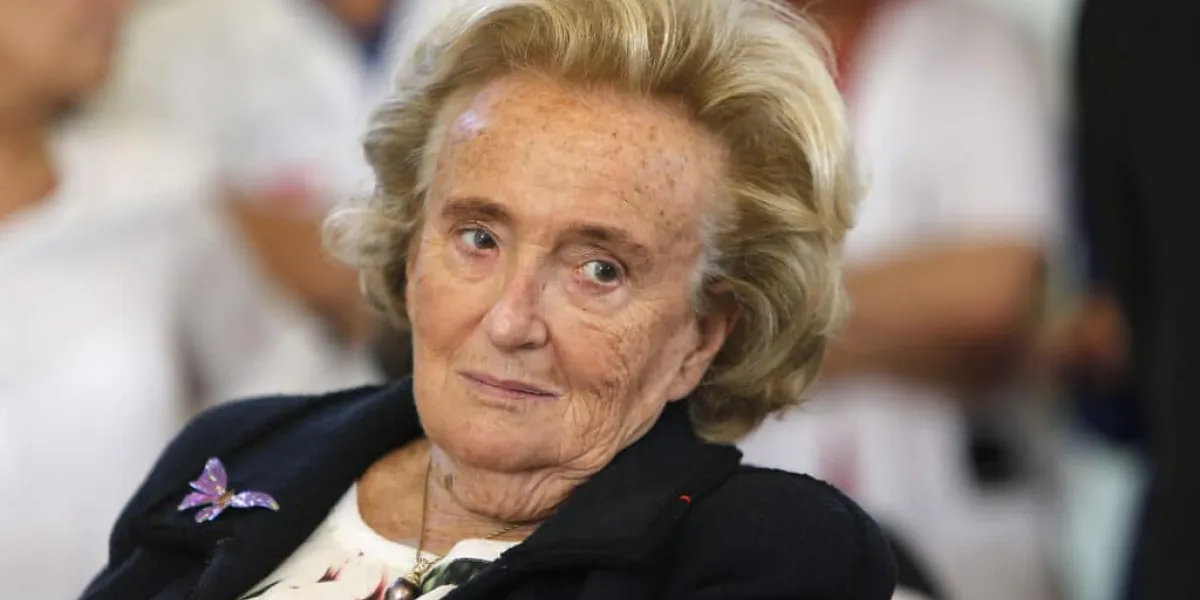 Bernadette Chirac, 92 ans, convoquée dans le bureau d’Emmanuel Macron avec sa fille, son gendre et son petit-fils