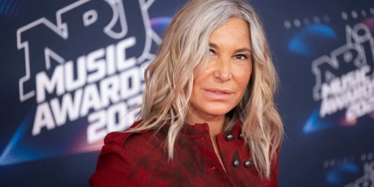 Zazie ulcérée par ses confrères et consœurs des Enfoirés qui se regardent un peu trop "le nombril"