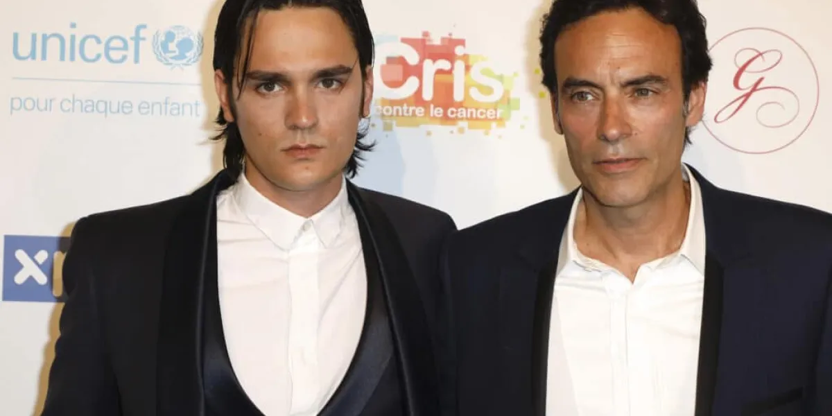 Héritage d’Alain Delon : Alain-Fabien, le plus jeune de la fratrie, accuse désormais Anthony, l’aîné, d’avoir fait tuer son chien