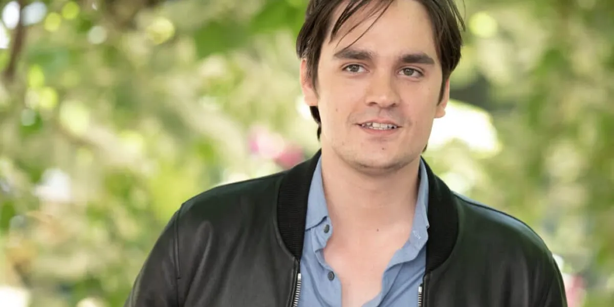 Alain Delon : son plus jeune fils demande l’annulation de son héritage