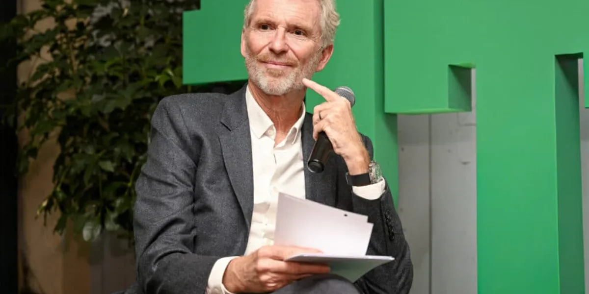 "Ils ont tous fait les JO, ont 30kg de muscles, sont champions de triathlon", Koh-Lanta et son nouveau casting critiqués, Denis Brogniart intervient