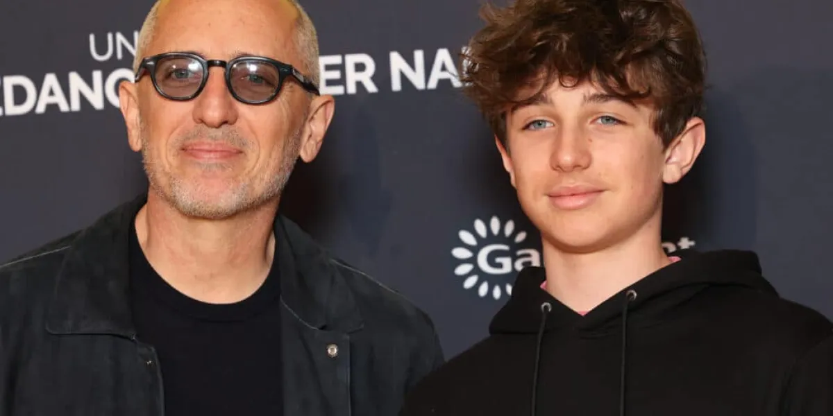 Gad Elmaleh s’affiche avec Raphaël, son fils de 12 ans, né de sa relation avec Charlotte Casiraghi