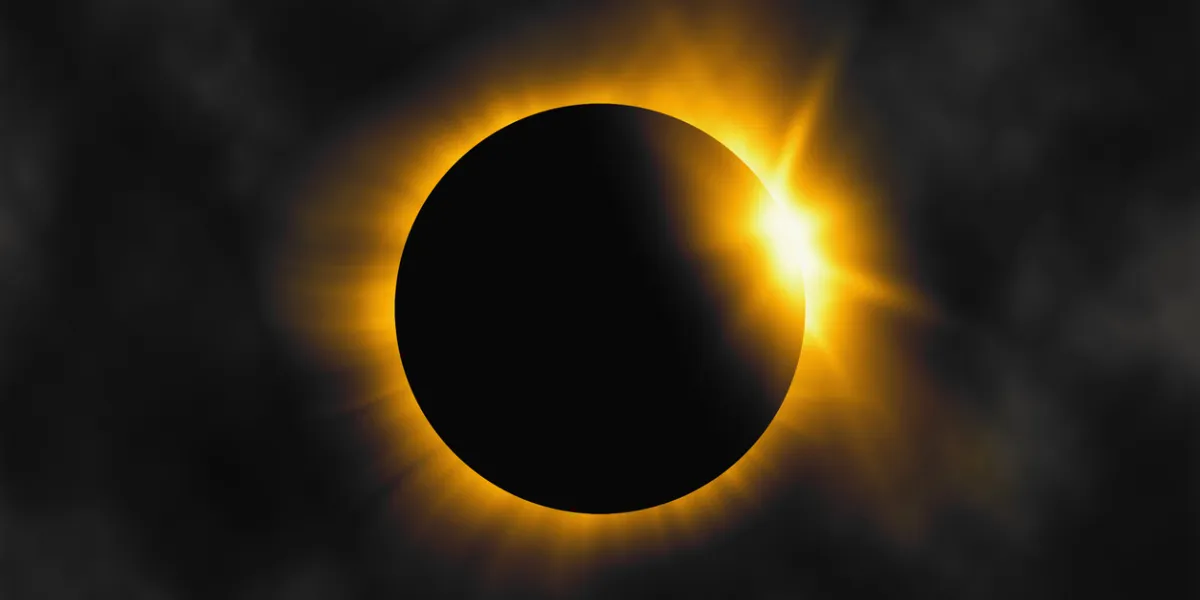 Éclipse solaire du 12 août : ces lunettes indispensables qu’il faut se procurer au plus vite