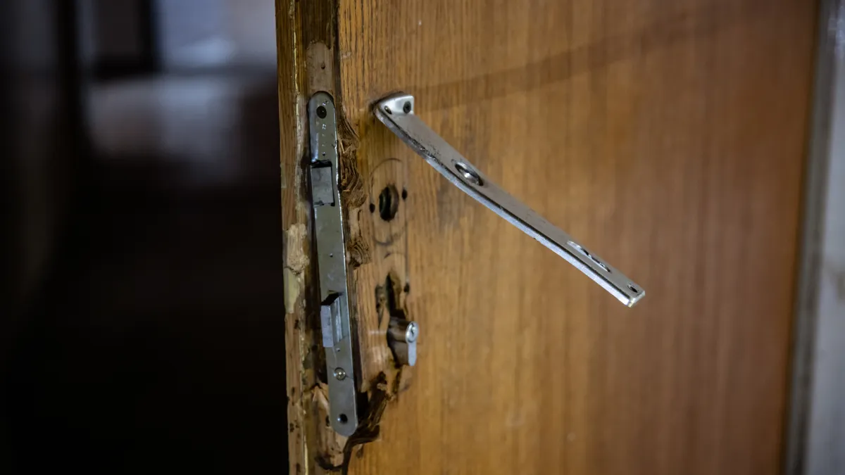 effraction d'une porte
