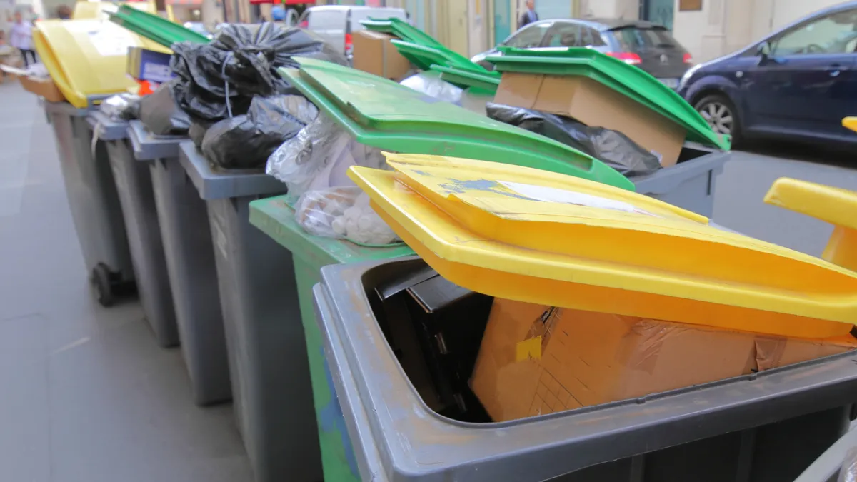 Poubelles de tri sélectif
