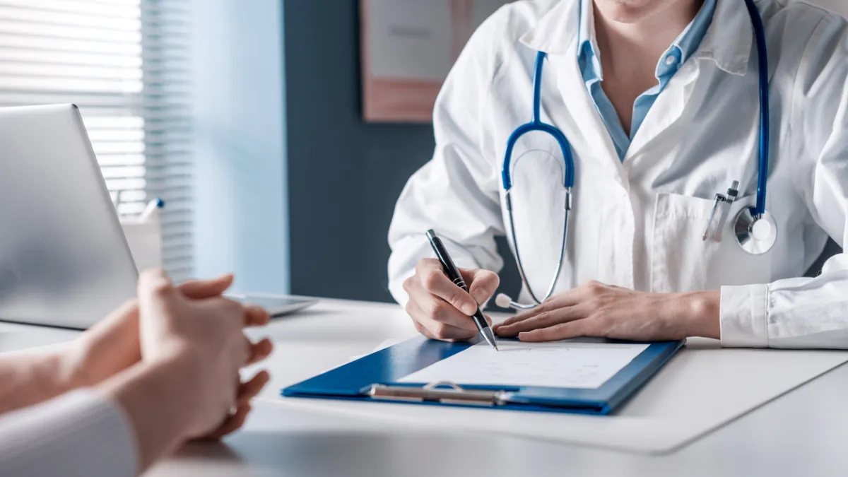 Consultations médicales : vers une hausse continue du reste à charge d’ici 2040 ?