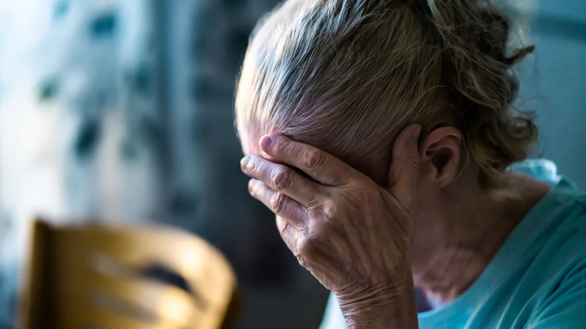 Scandale de l'abbaye de Poitiers : ouverture du procès des essais cliniques « sauvages » sur des malades d'Alzheimer et Parkinson