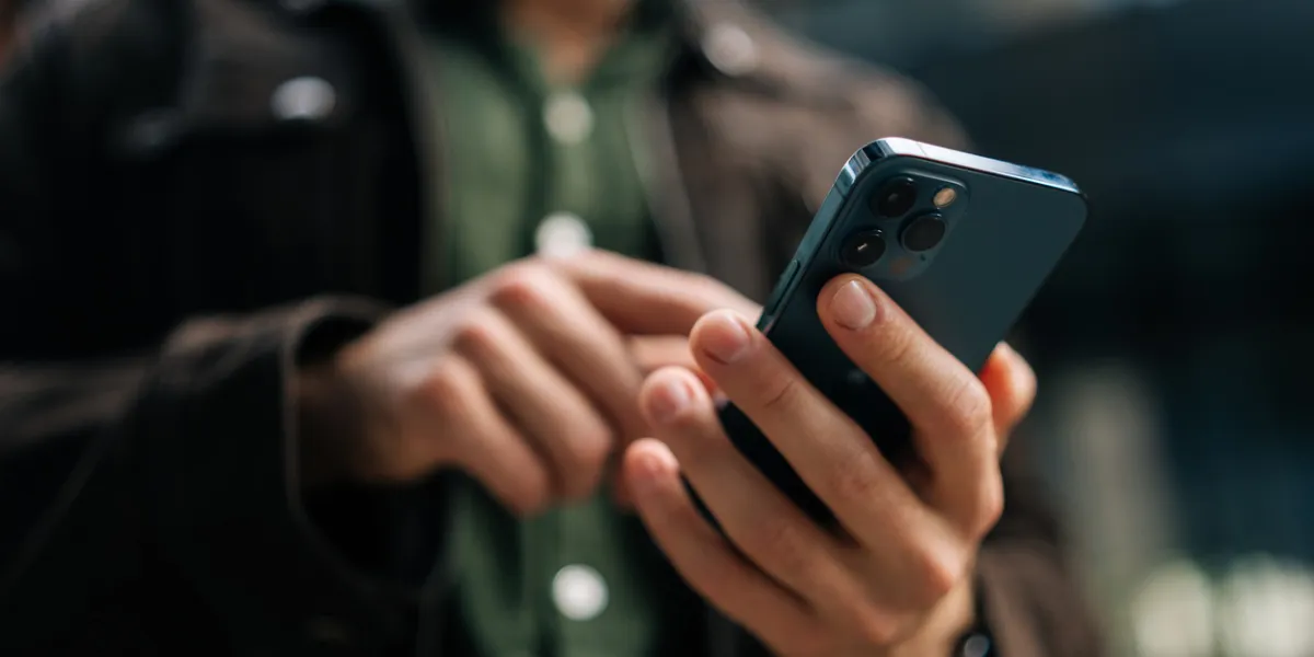 Quels sont les smartphones avec la meilleure batterie en 2026 ? Voici le classement