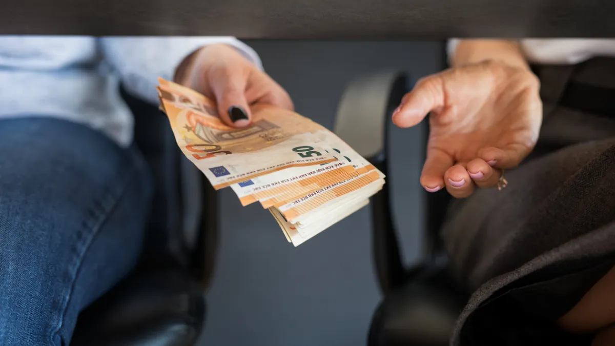 Prêt entre amis : comment déclarer les intérêts perçus au fisc ?