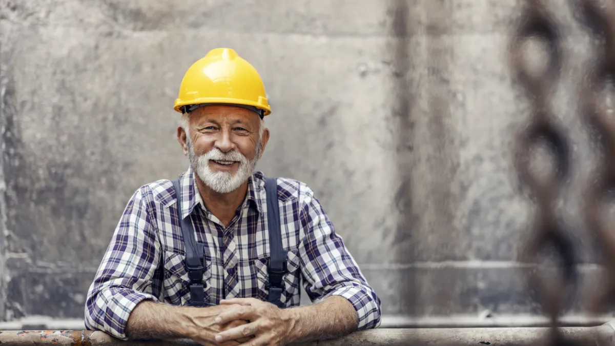 Emploi des seniors : le taux d'activité des 55-64 ans poursuit sa progression et atteint 61,7 % en 2025
