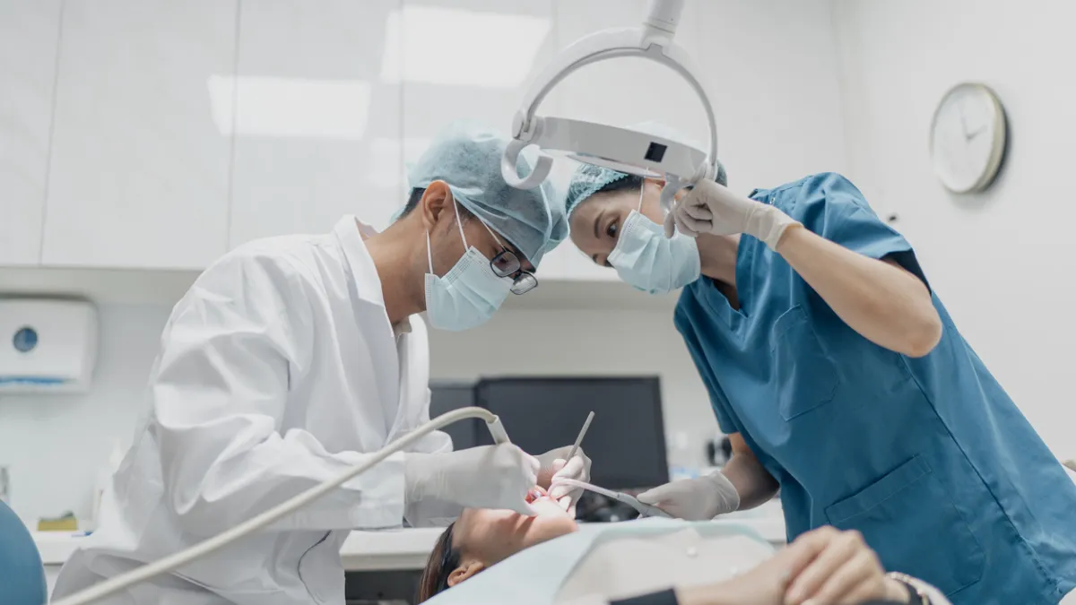 Opération dentiste
