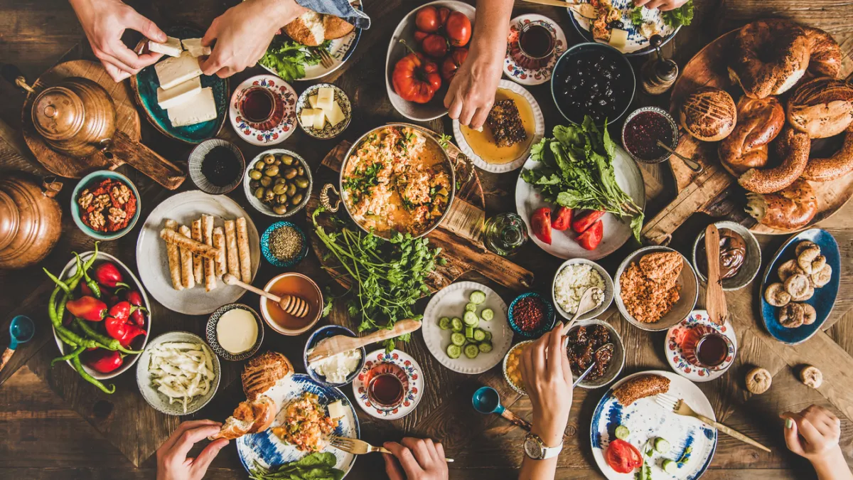Cholestérol : 10 aliments à mettre au menu pour réduire naturellement son taux