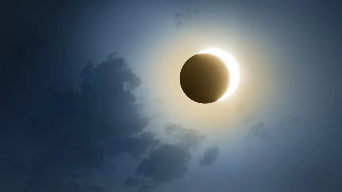 Éclipse totale : à quelle heure sera-t-elle visible chez vous le 12 août ?