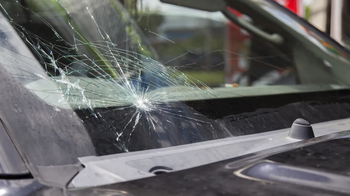 Bretagne : voitures de touristes dégradées, joggeuse agressée… la tension monte
