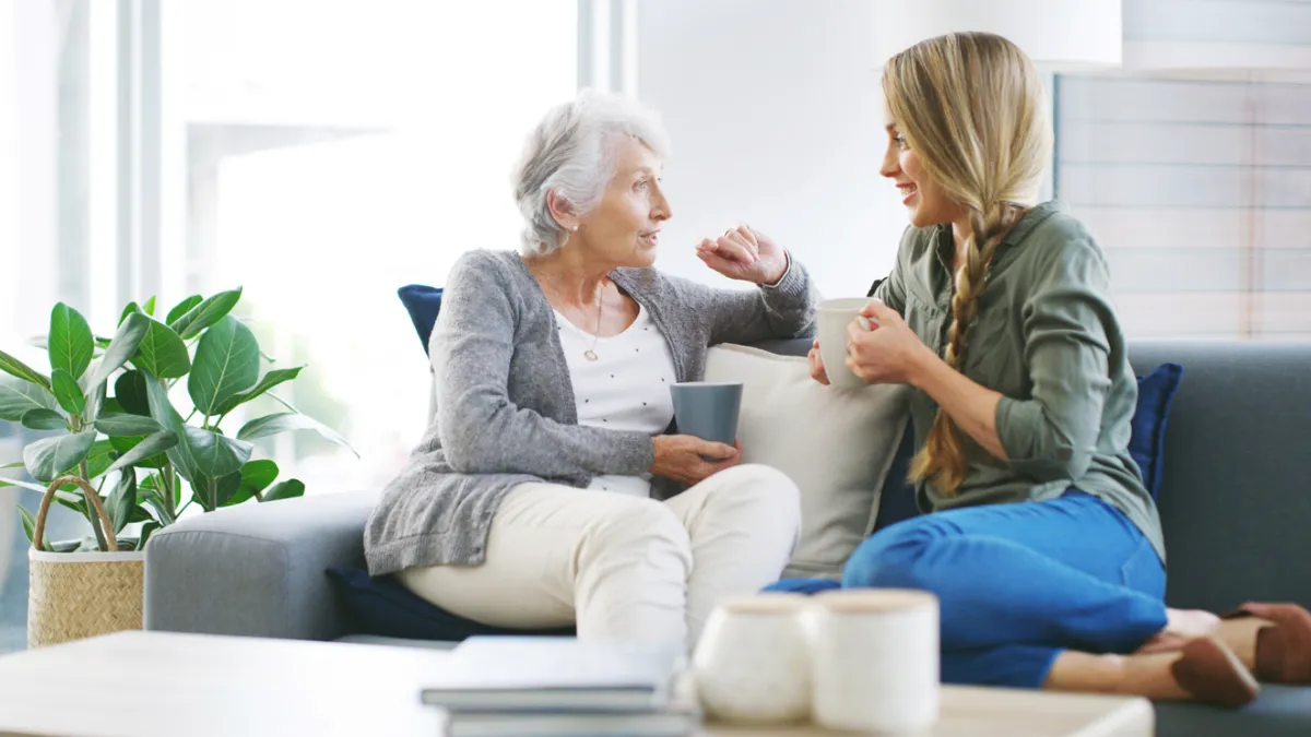 Mère retraitée et sa fill