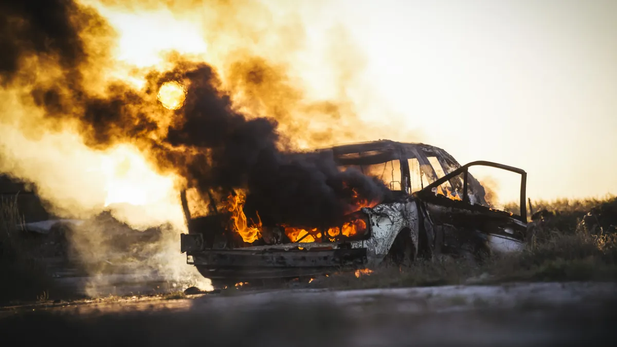 Voiture brûlée