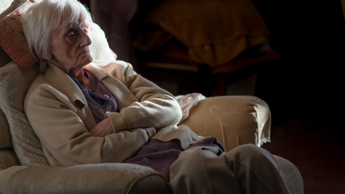 Personne âgée isolée