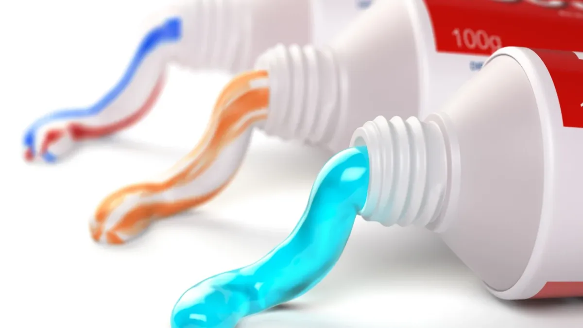 3 tubes de dentifrices