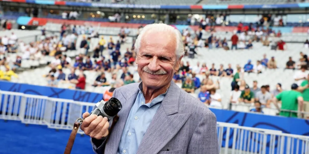 "Il s’est tué à ma place dans l’hélicoptère", Yann Arthus-Bertrand révèle ce que "peu de gens savent" sur la disparition de Daniel Balavoine