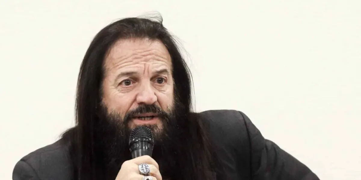 "Il m’a physiquement empoigné", Francis Lalanne, dérapage dans une émission jamais diffusée, un chroniqueur télé témoigne