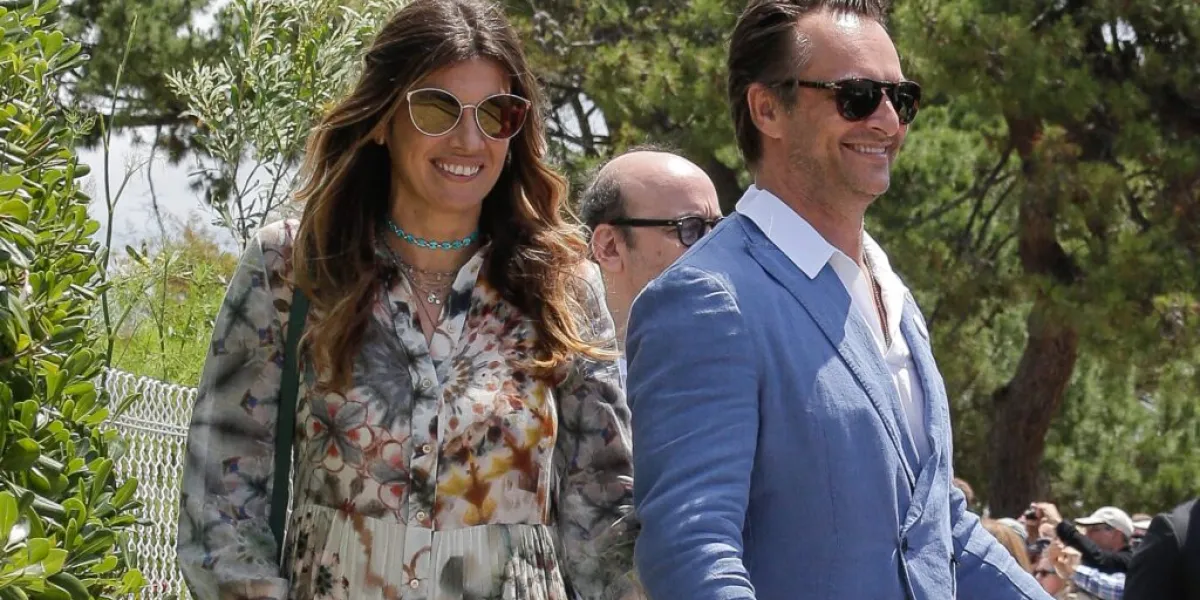 Alexandra, la compagne de David Hallyday, prend la parole comme jamais auparavant : "Il est devenu un chef de clan"