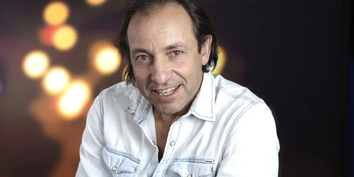 "On a jamais essayé le RN, est-ce que ce ne serait pas le moment ?" : Philippe Candeloro lance un appel aux votes