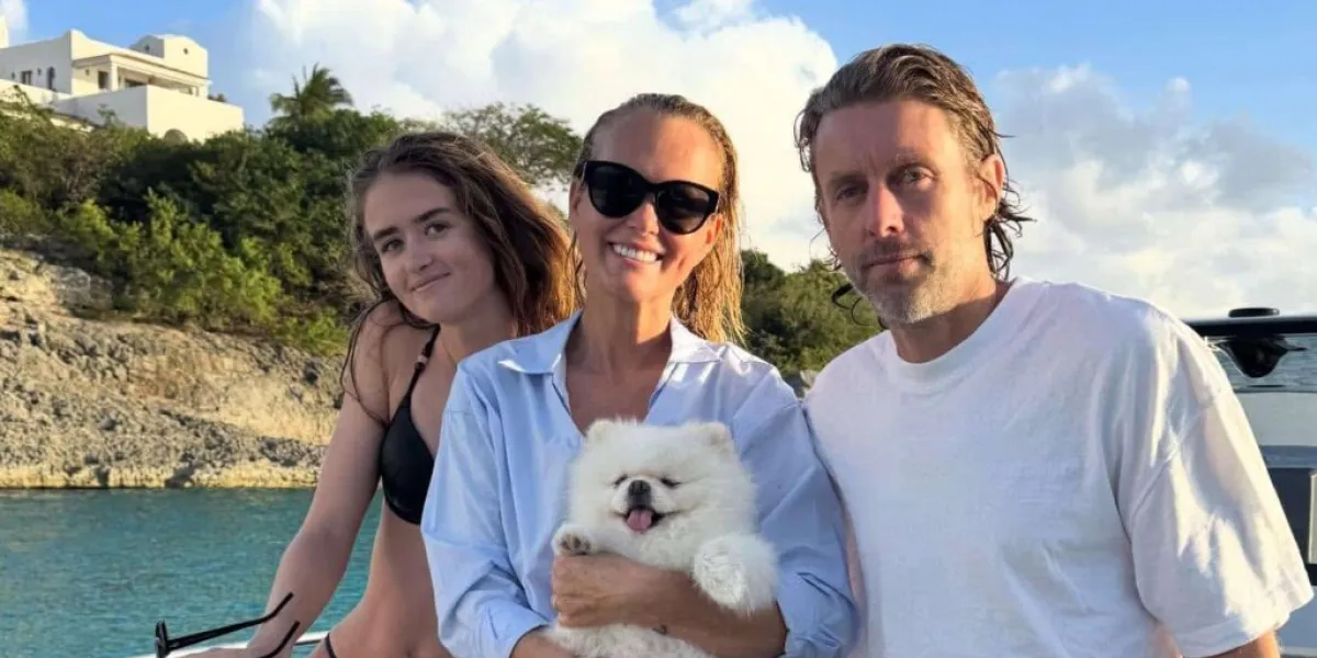 Laeticia Hallyday publie une rare photo de sa petite sœur Alcéa pour ses 18 ans : "Je t'aime"
