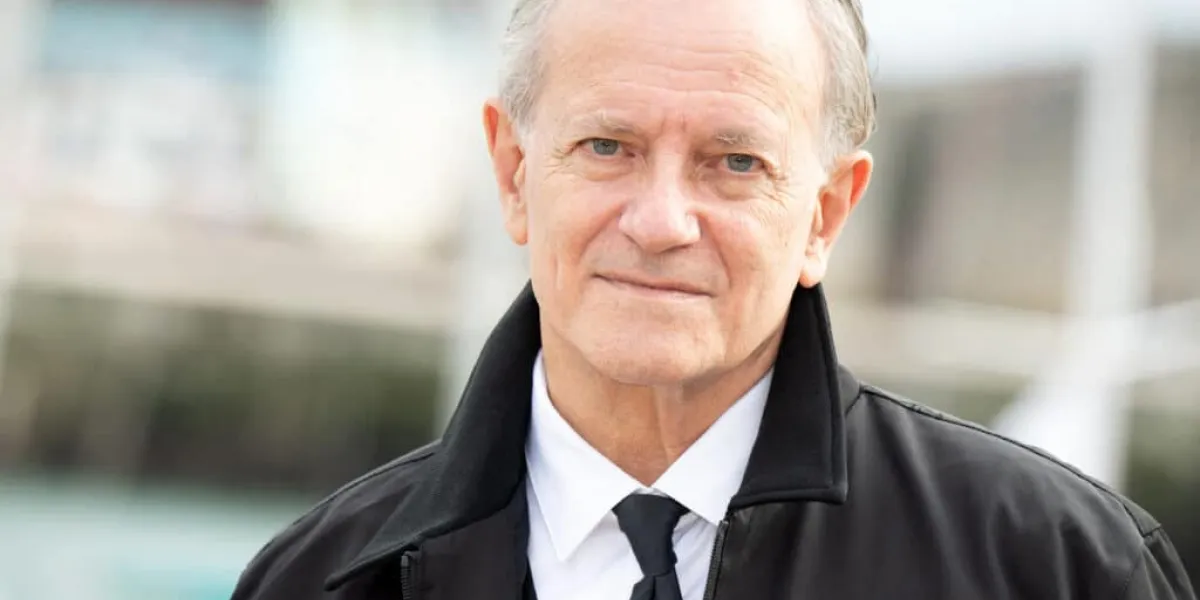 Francis Huster violé à 11 ans : ce regard qui l’a sauvé