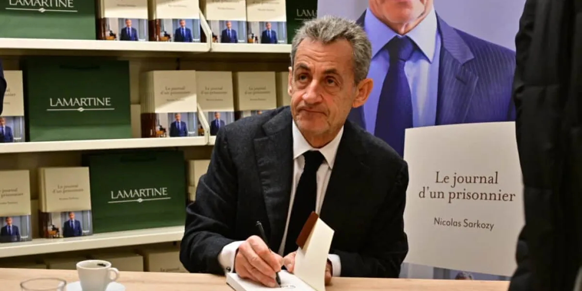 Nicolas Sarkozy : sa grosse boulette avec les acteurs français Denis Podalydès et Jean-Pierre Darroussin
