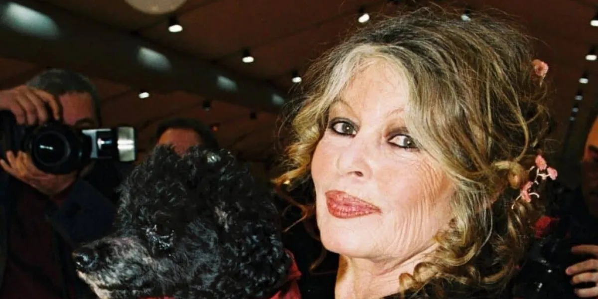 Brigitte Bardot : voici la tenue symbolique avec laquelle elle a été enterrée