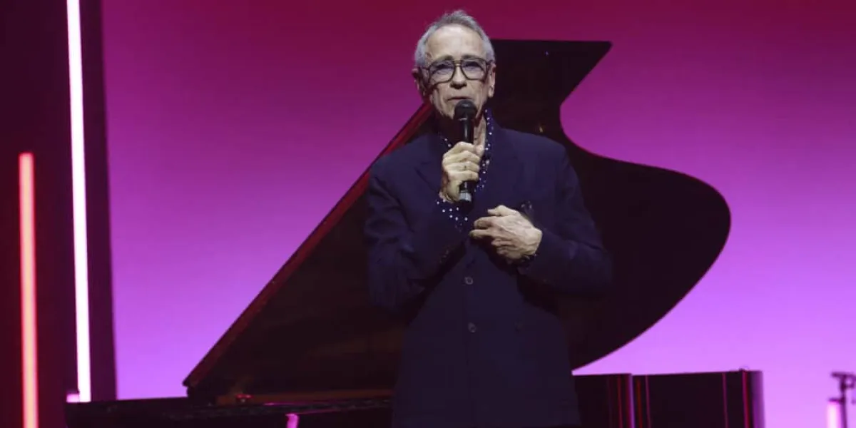 Alain Chamfort : sa deuxième participation aux Enfoirés a failli virer à la catastrophe, "on a eu très peur"