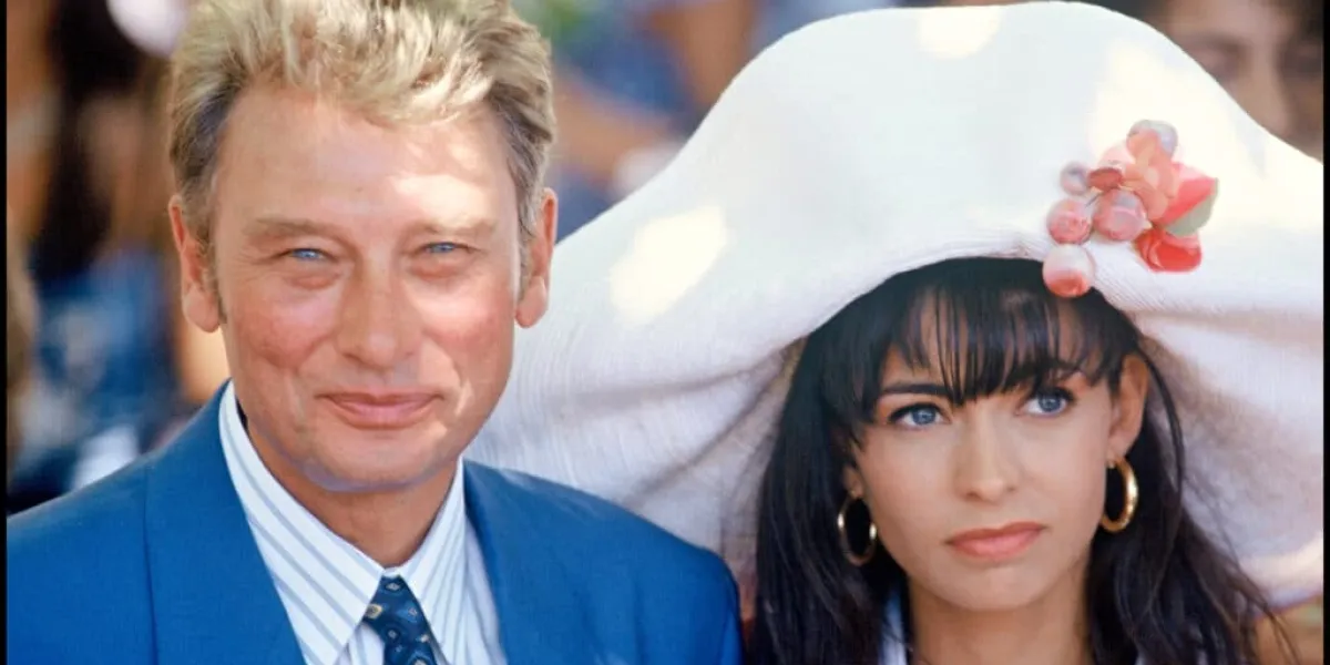 "Je me faisais traiter de p*te" : Adeline Blondieau balance sur Johnny Hallyday